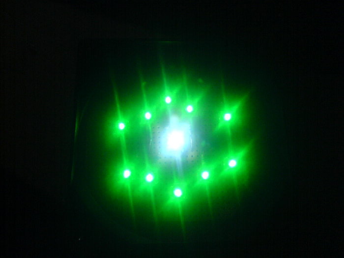 eingeschalteter cluster... weis ja nich wies euch geht aber mir gefällt das teil^^