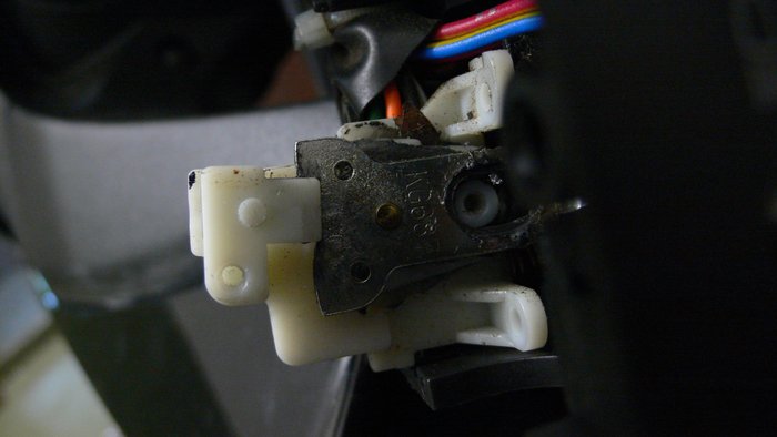 Da sieht man's besser die Feder hab ich da mal rausgenommen