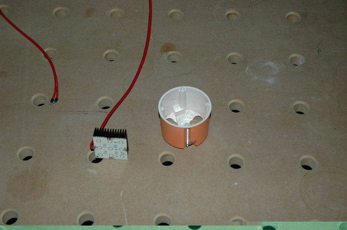 Hohlraumdose und Matrix auf Kühler