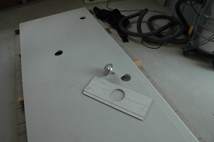 Schablone und Zentrierhilfe