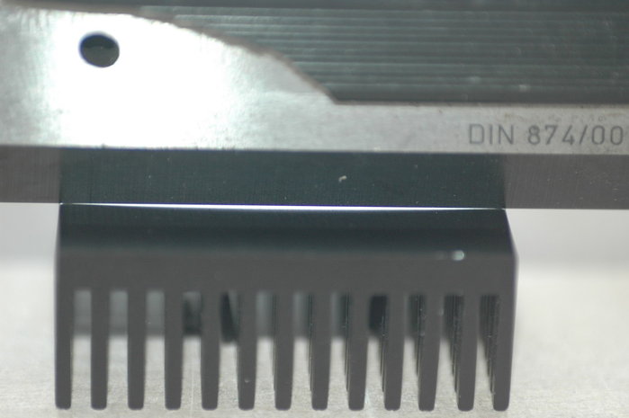 Kleiner Lichtspalt von 0,1mm