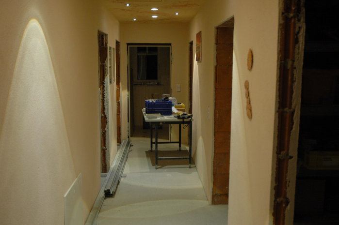 Abstand Boden Decke 163cm Lux=111