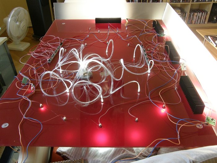 P6090267.jpg (125.47 KiB) 43594 mal betrachtet Und nun mit allen LEDs und Lichttest.